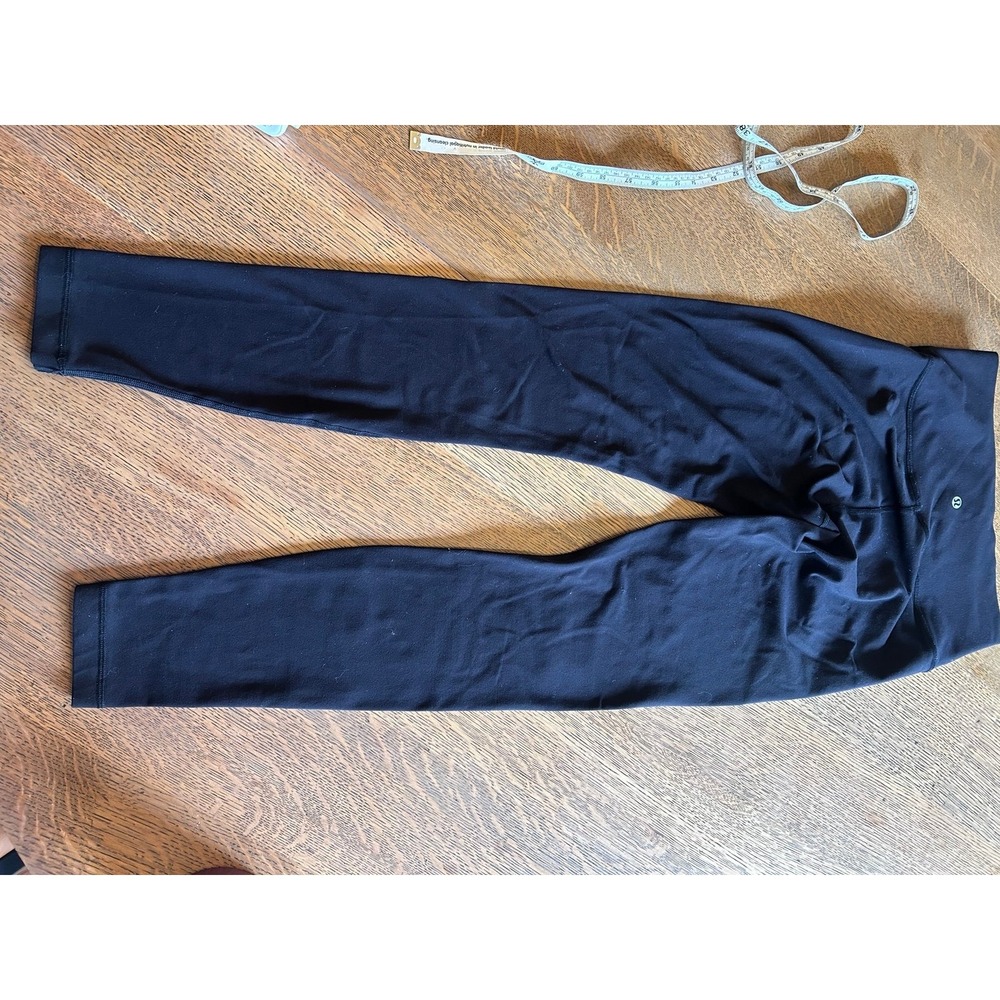 Lululemon Women's Leggings – Size 8 – Black - Picture 8 of 10